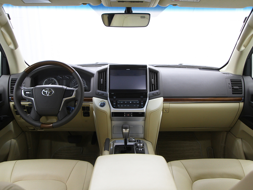 左ハンドルランクル200ディーゼル