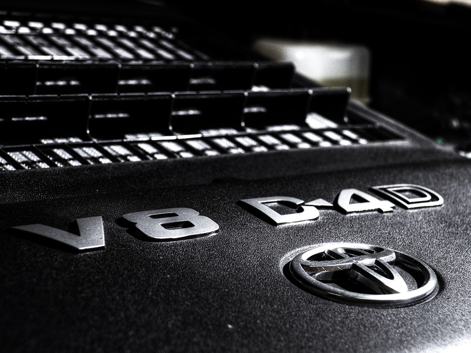 右ハンドルランクル200ディーゼル