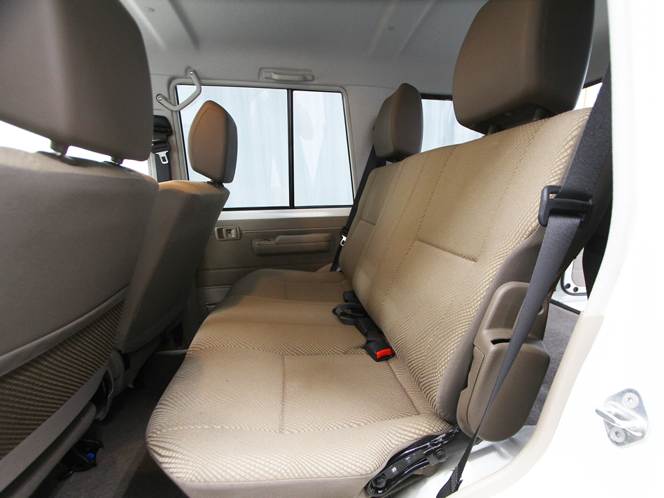 左ハンドルランクル70ディーゼル