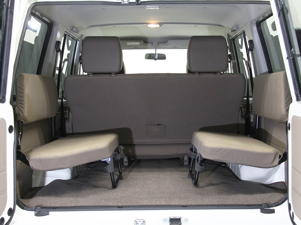 左ハンドルランクル70ディーゼル