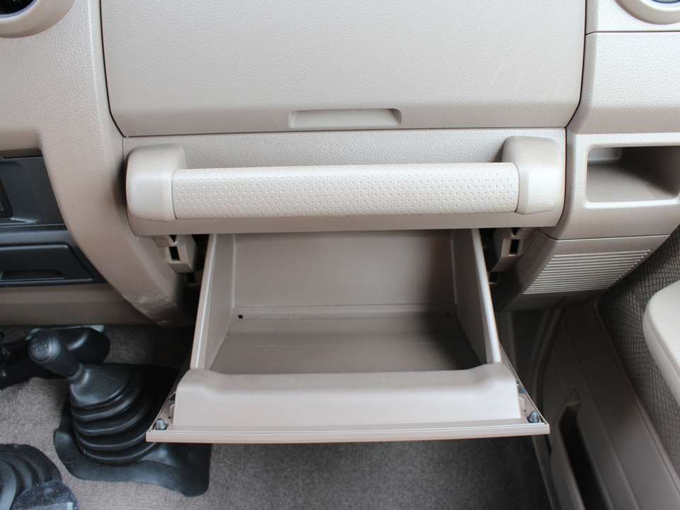 左ハンドルランクル70ディーゼル