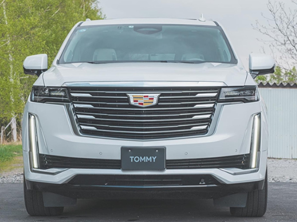 中古車エスカレードカスタムセダン専門店