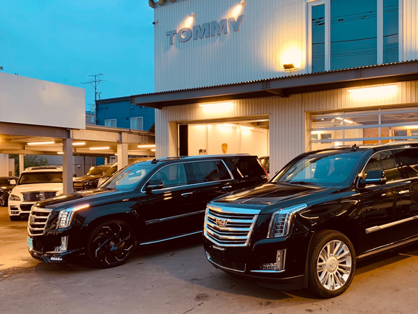 中古車札幌エスカレード専門店トミーベー