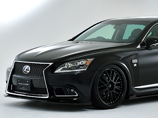 中古車レクサスカスタムセダン専門店