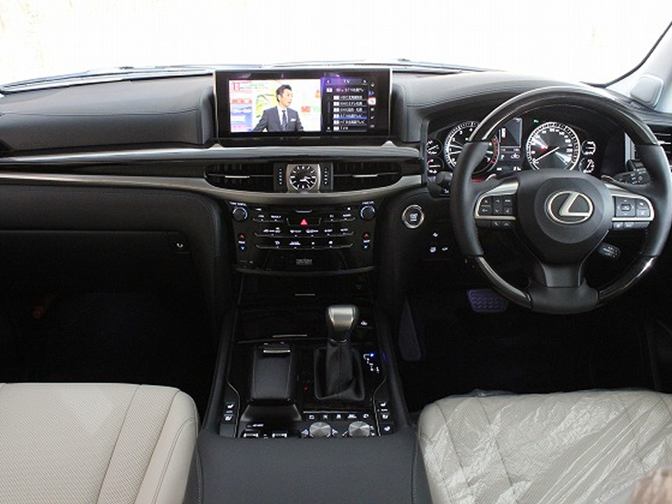 レクサスLX570専門店トミーモータース